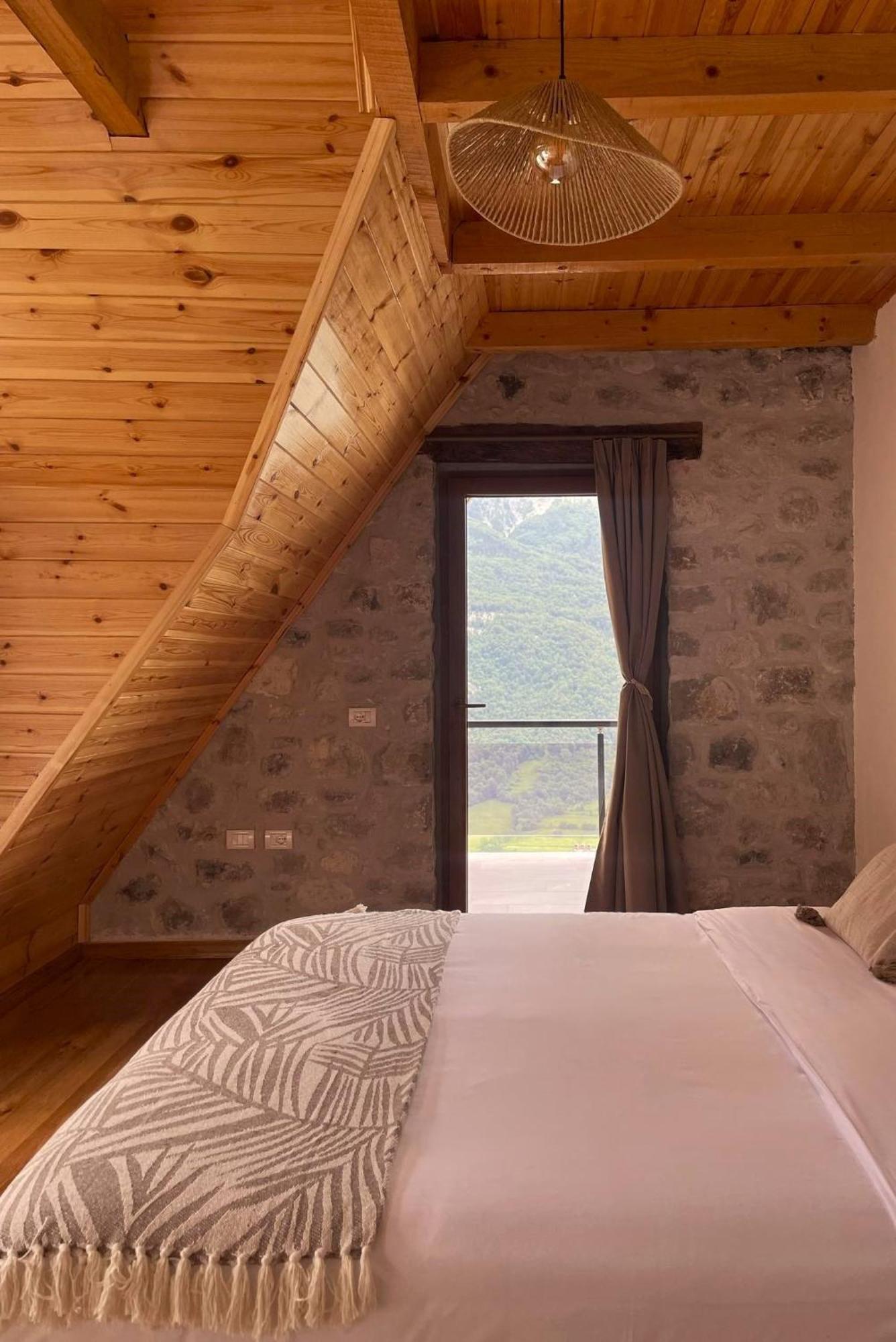 Valter & Drita'S Guesthouse テス エクステリア 写真
